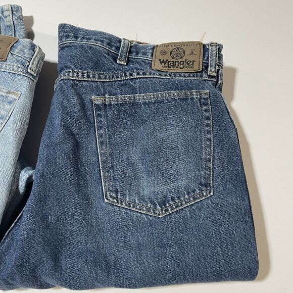 Lot of 2 Wrangler Jeans Mens 42x30 Relaxed Fit Blue Denim - Picture 2 of 9